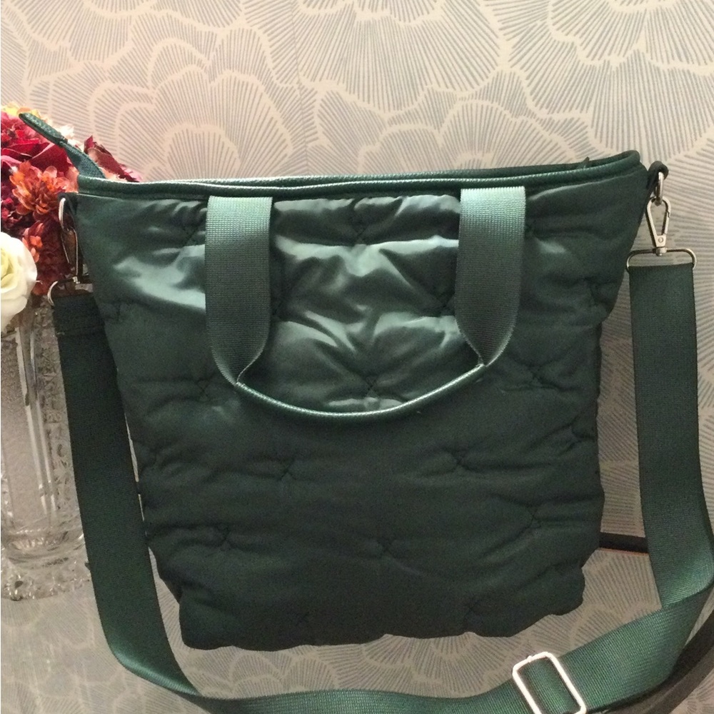 PRICE DROP! Green Puffer Bag Tote & Crossbody - Picture 7 of 15